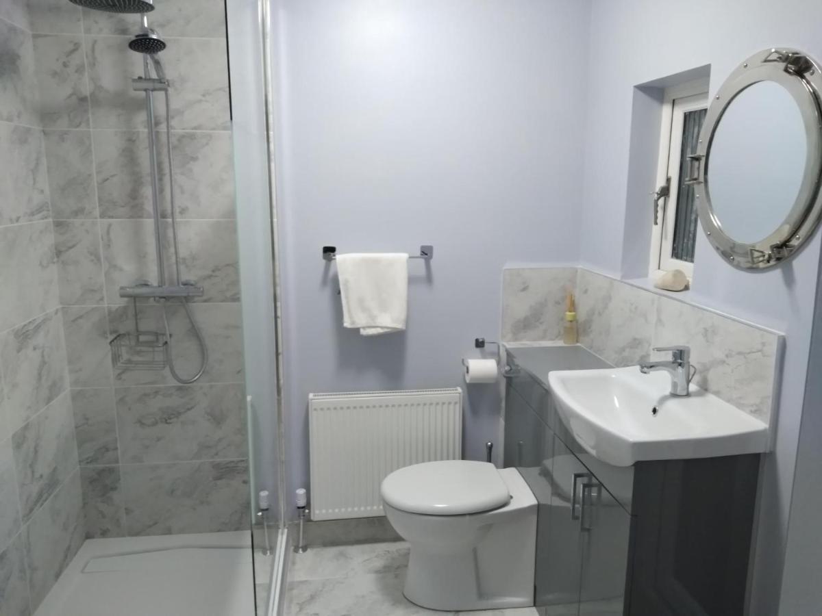Sea View Cottage, 2 Bedrooms With Stunning Views Cobh Exterior photo